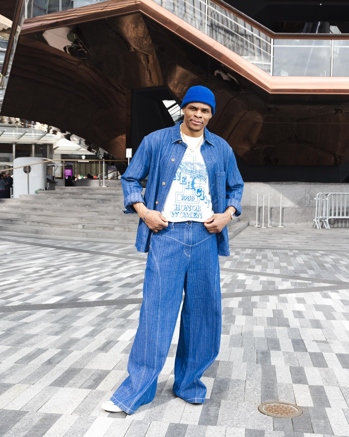 Honor The Gift Barcelona - Streetwear Premium | THE ABSTRACT