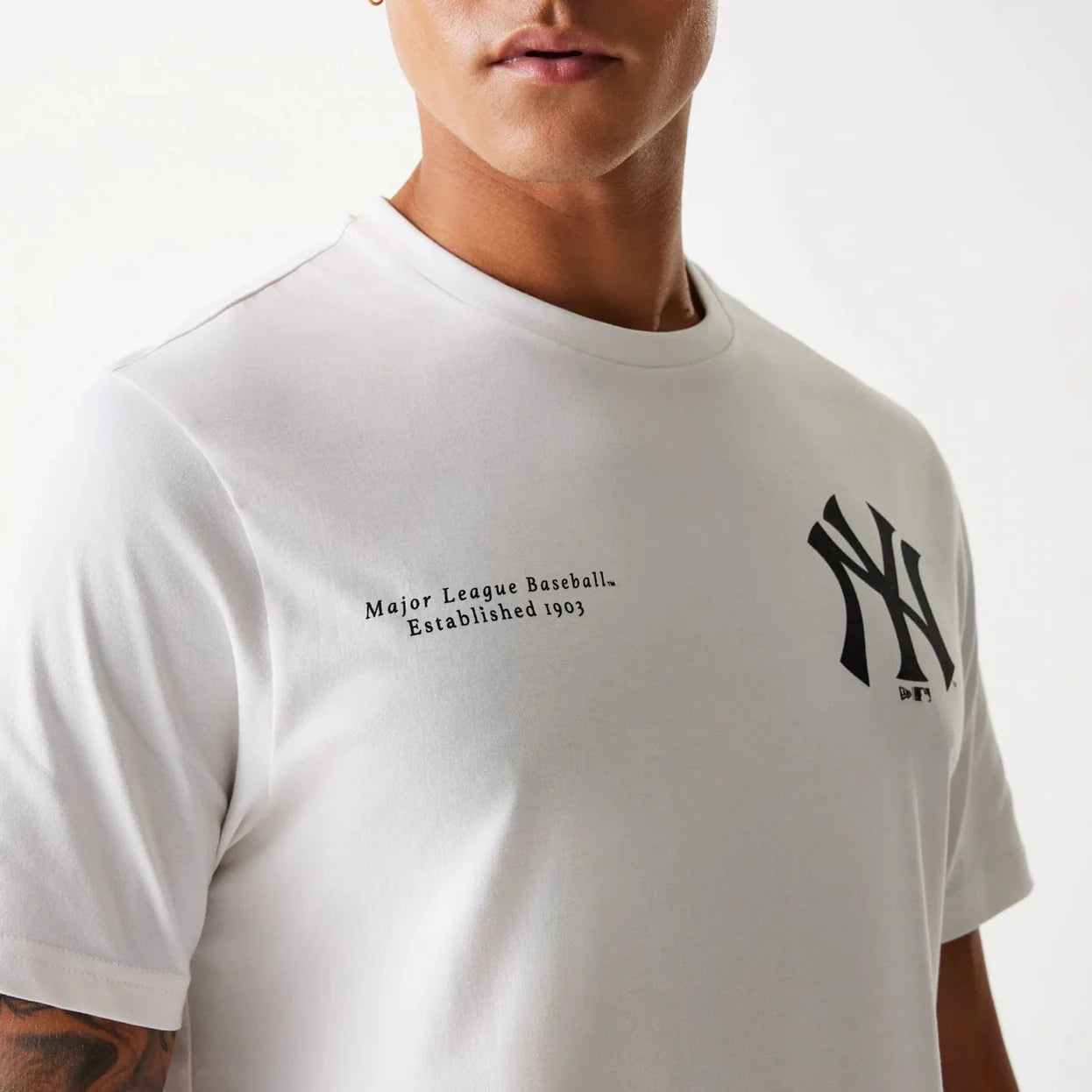 NEW ERA NY MLB ARCH GRAPHIC TEE YANKEES