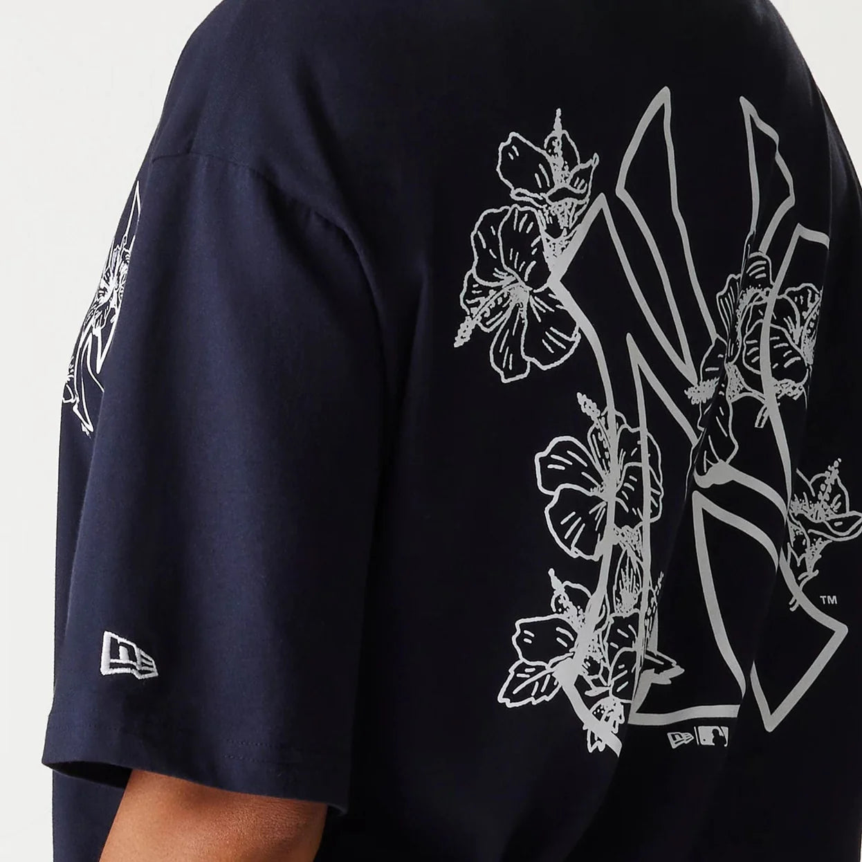 NEW ERA NY FLORAL GRAPHIC TEE