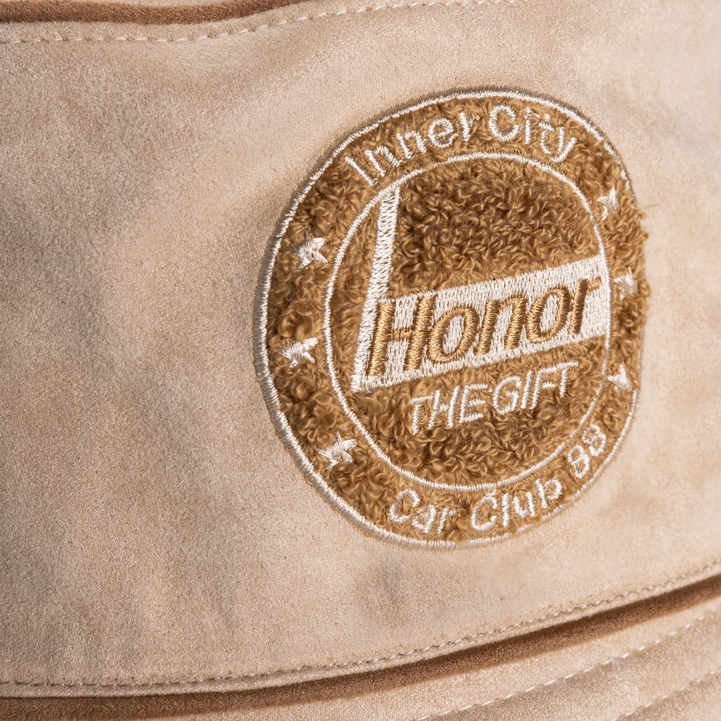 HONOR THE GIFT SUEDE BUCKET HAT