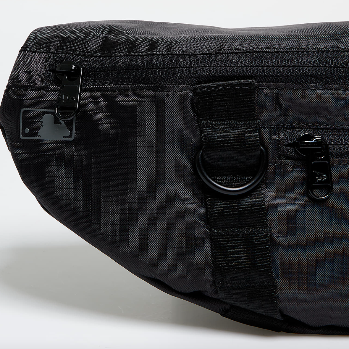 NEW ERA MLB BIG WAIST BAG