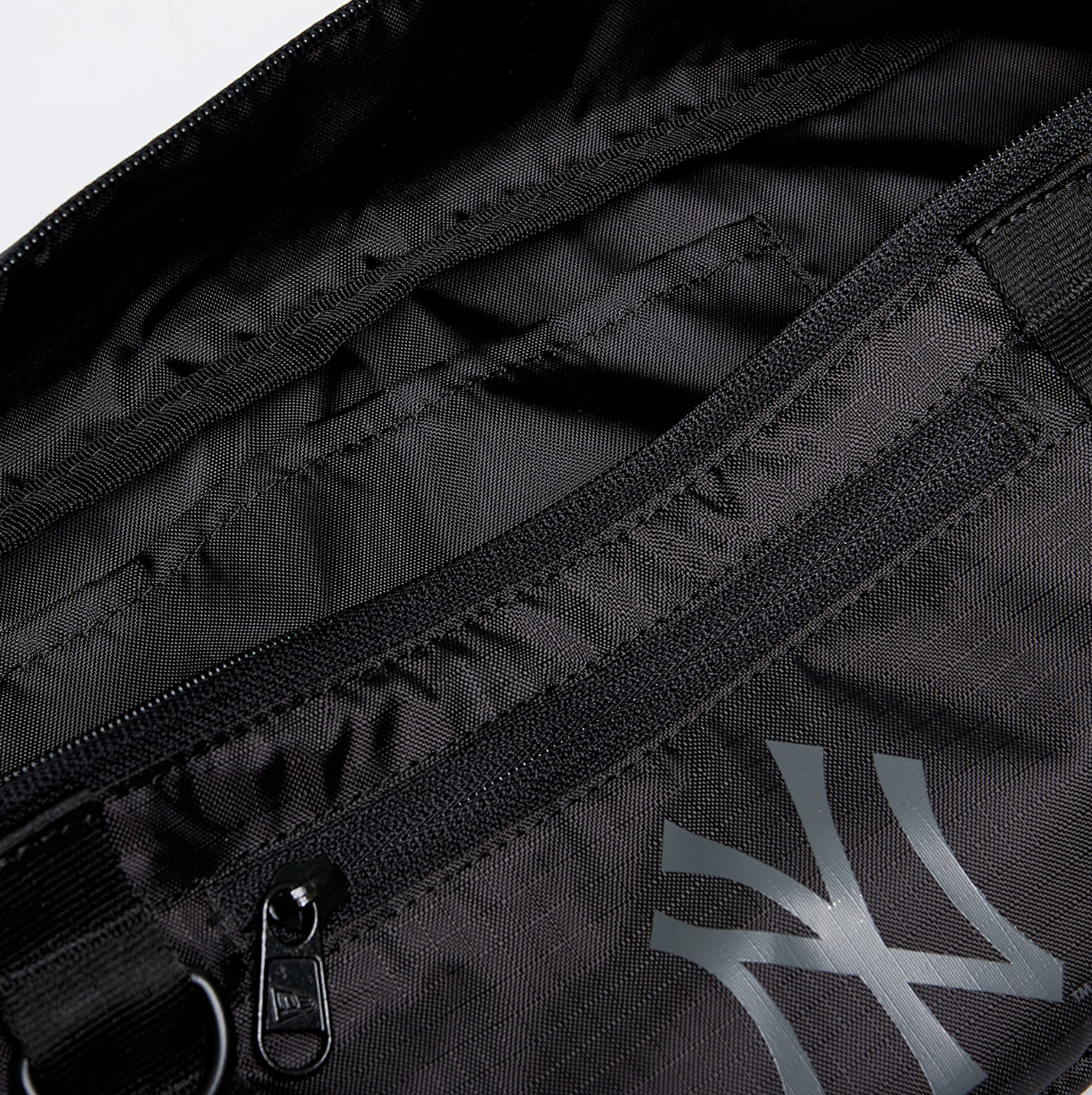 NEW ERA MLB BIG WAIST BAG